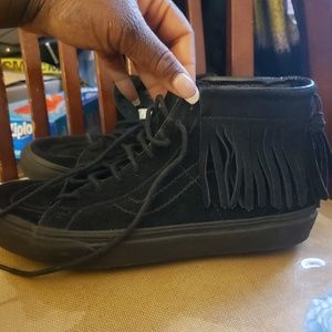 Hi Top Suede Fringed Vans